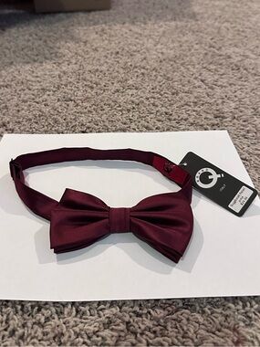 Brand Q Burgundy Satin Pre-Tied Bow Tie NWT